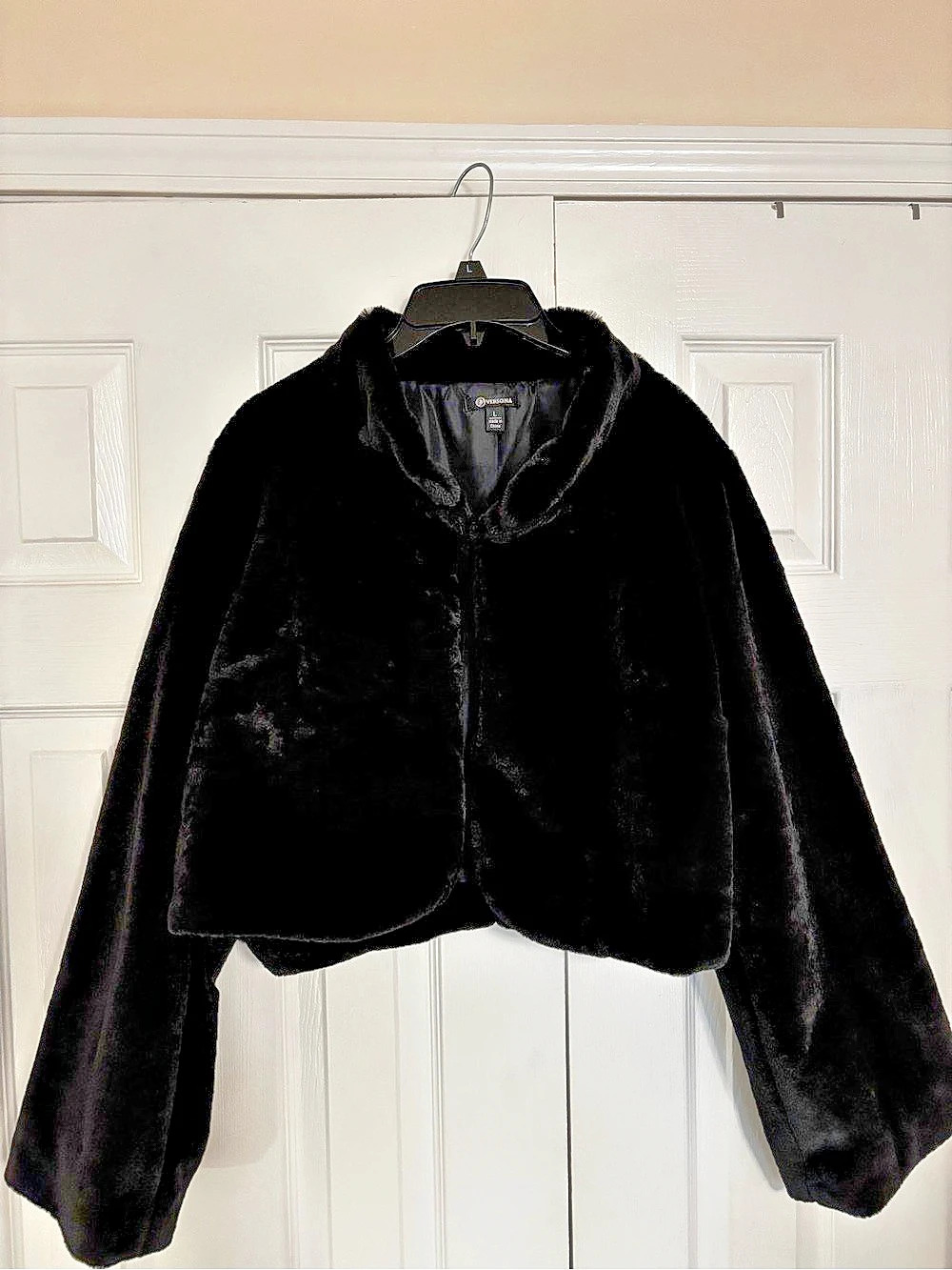Versona Black Faux Fur Teddy Jacket Size Large Like New